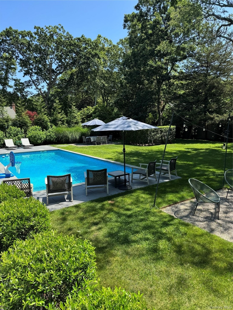 870 Noyack Road - Photo 18