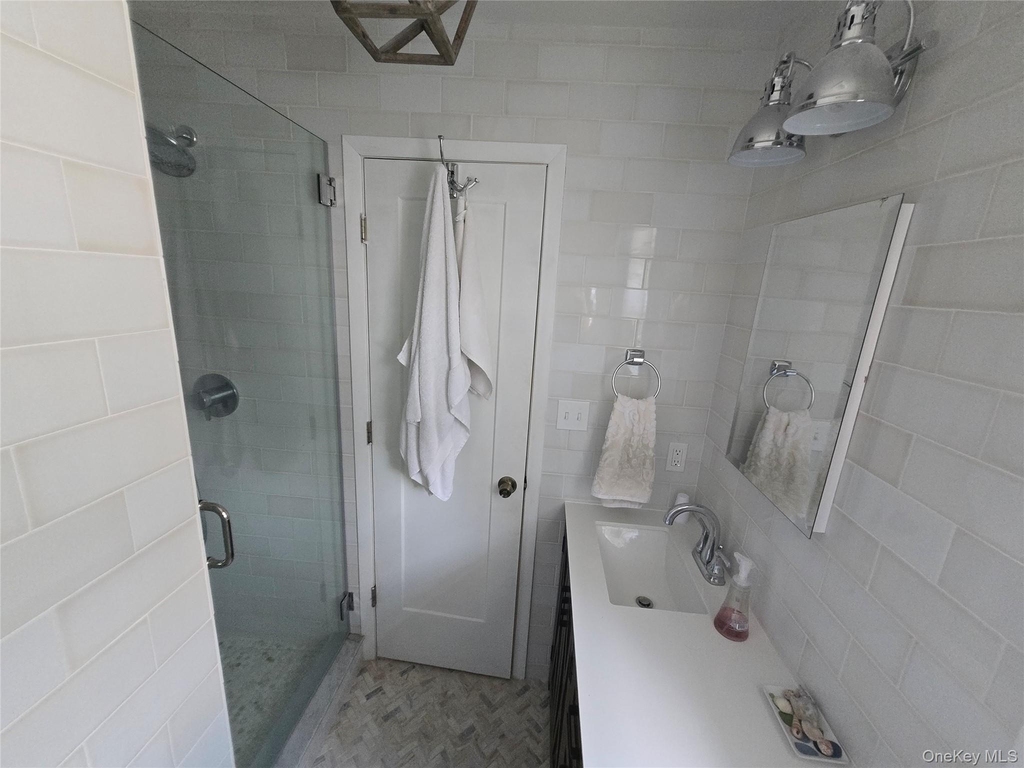 870 Noyack Road - Photo 12