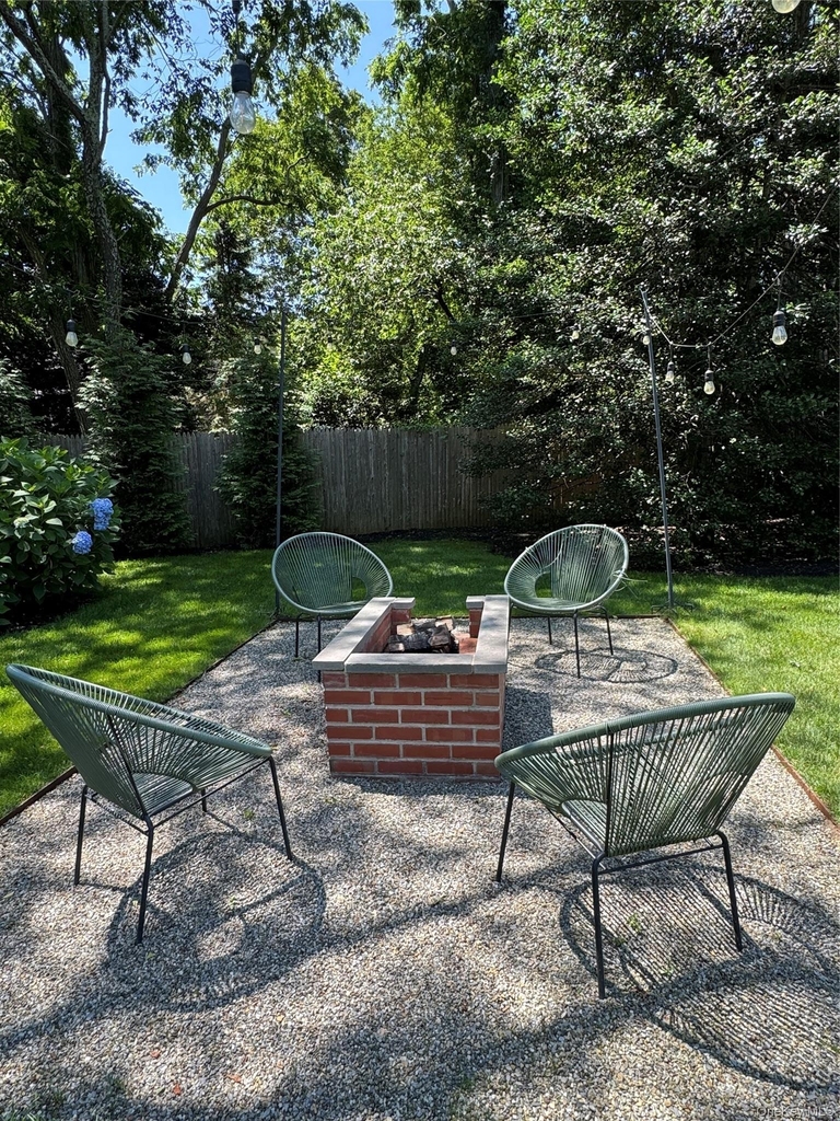 870 Noyack Road - Photo 4