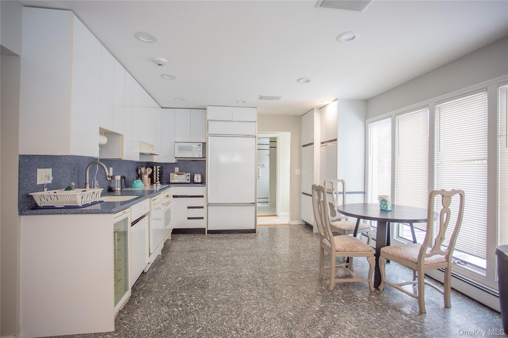 9 Kensington Street - Photo 2
