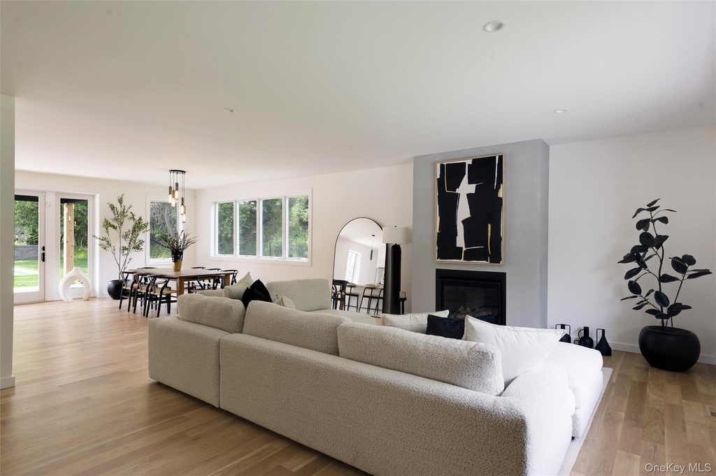 57 Newtown Road - Photo 3