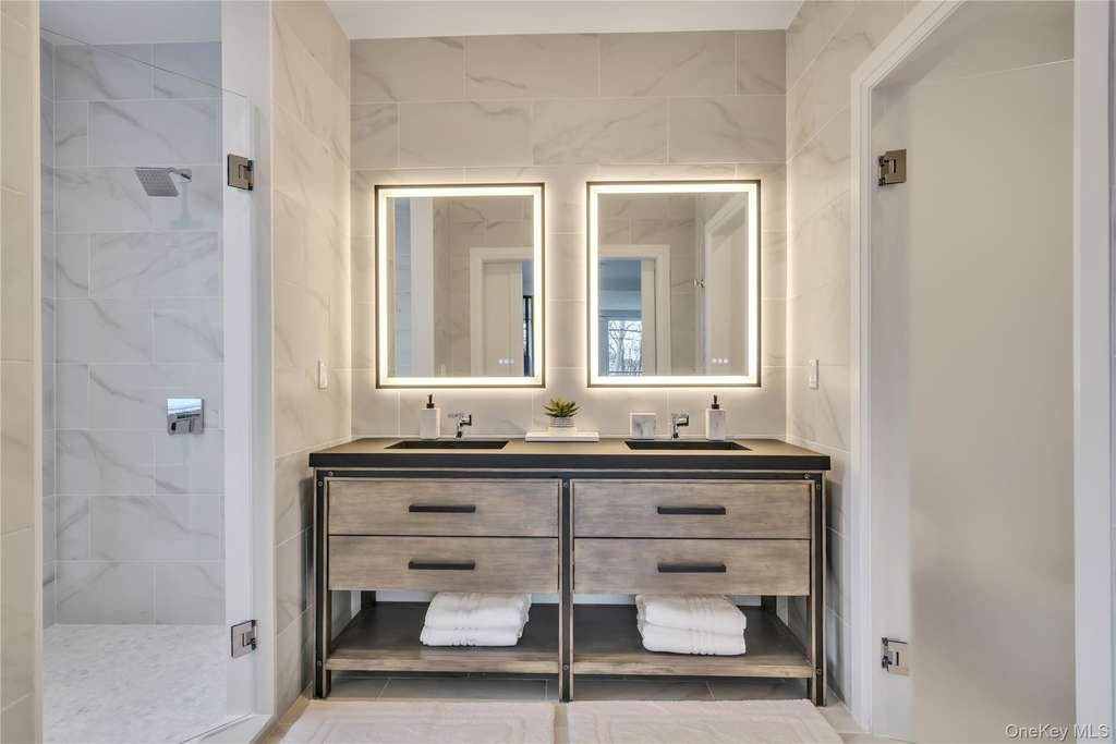 101 Searing Avenue - Photo 9