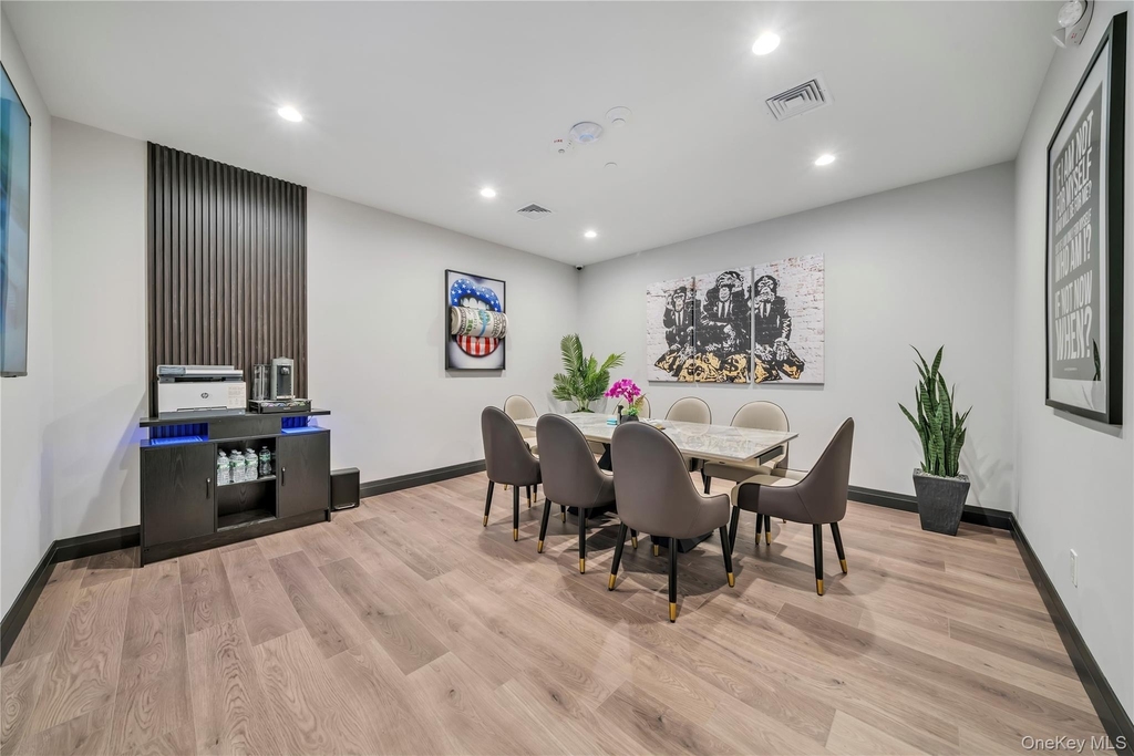 101 Searing Avenue - Photo 2