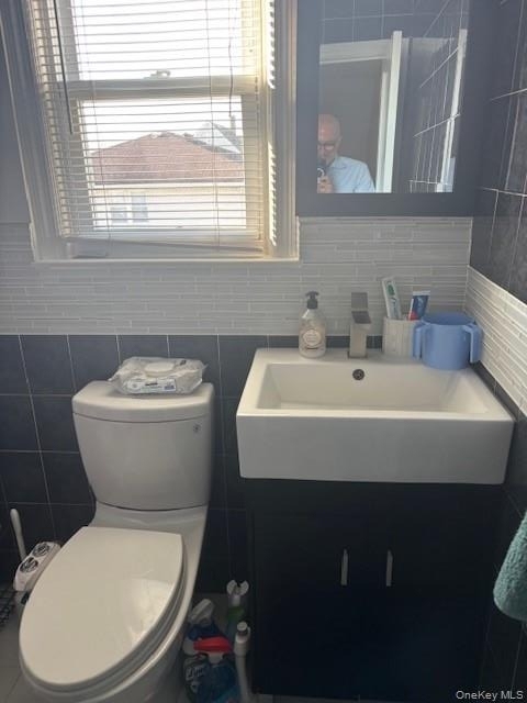 494 Lincoln Street - Photo 1