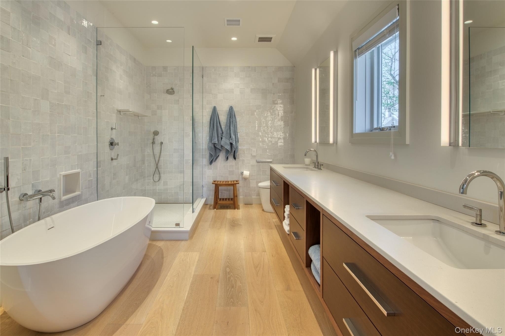 323 Division Street - Photo 14