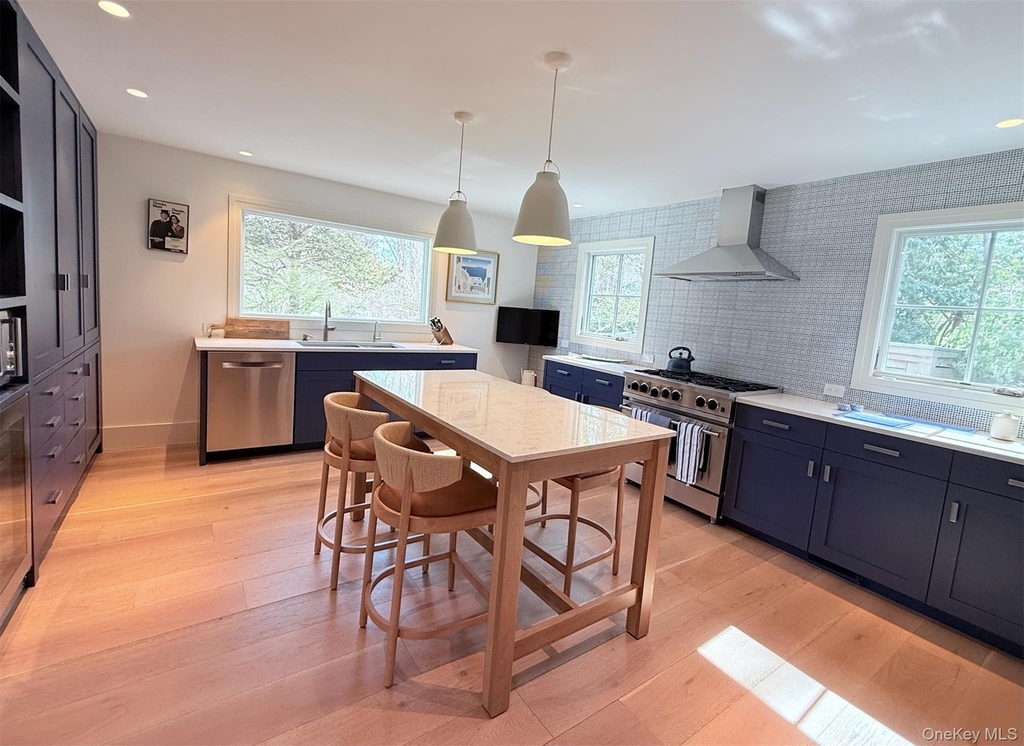 323 Division Street - Photo 8