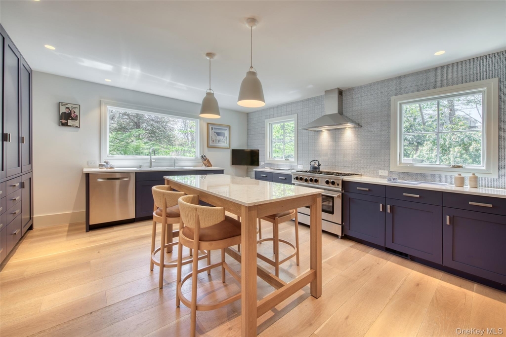 323 Division Street - Photo 6