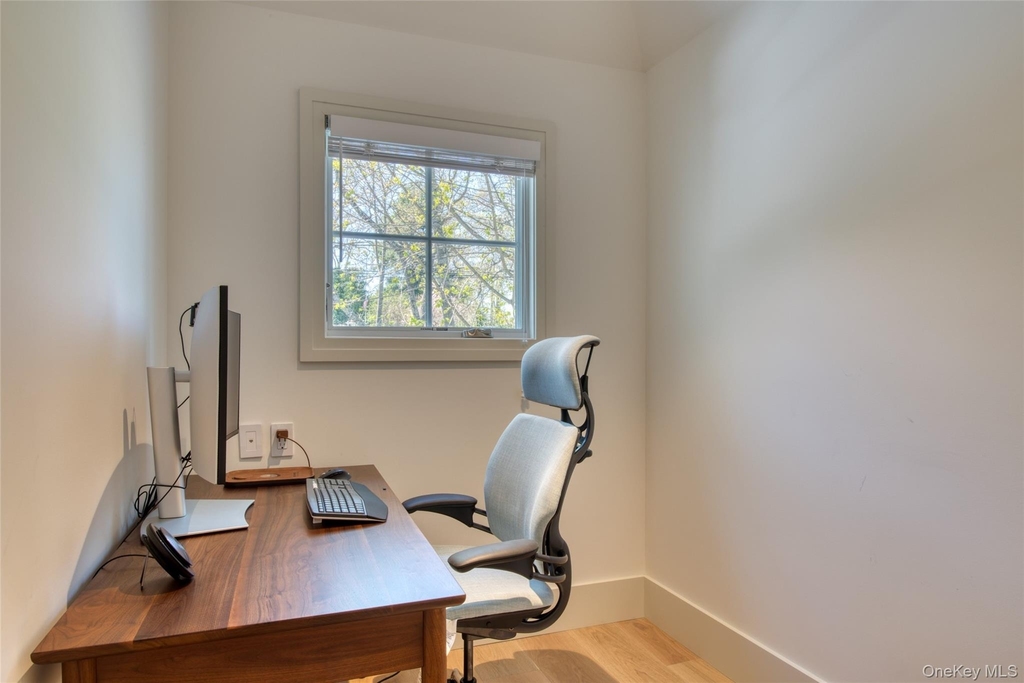 323 Division Street - Photo 19