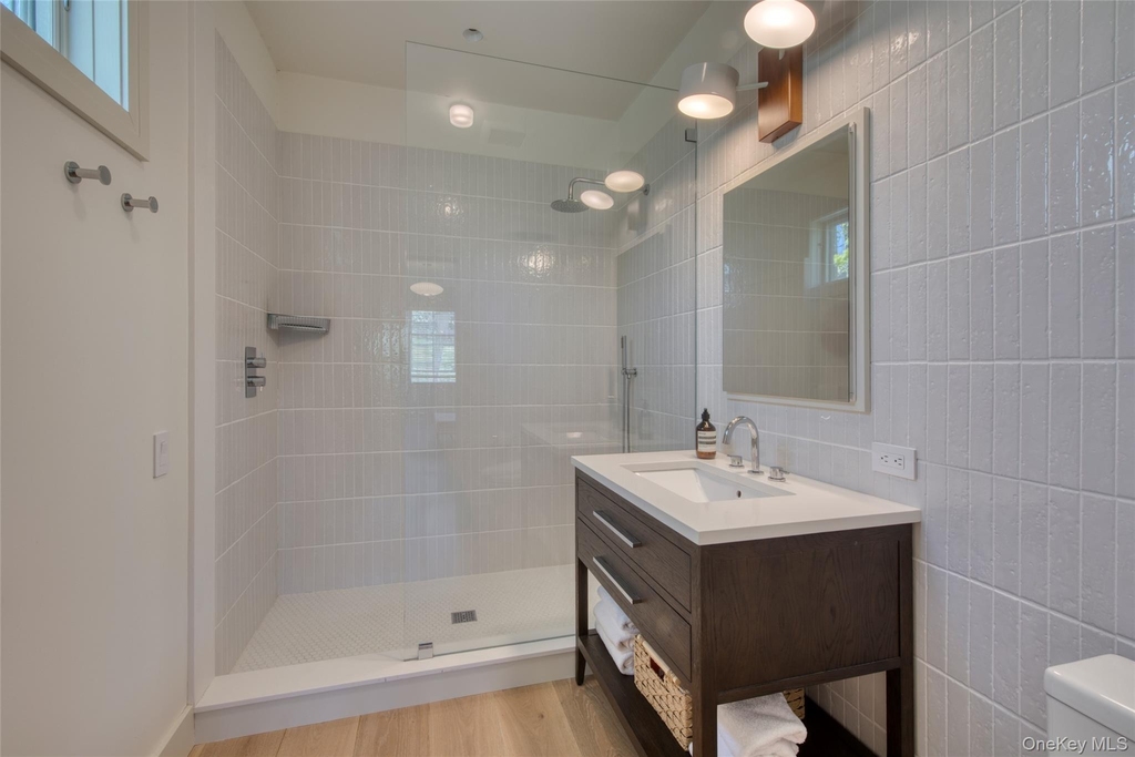 323 Division Street - Photo 17