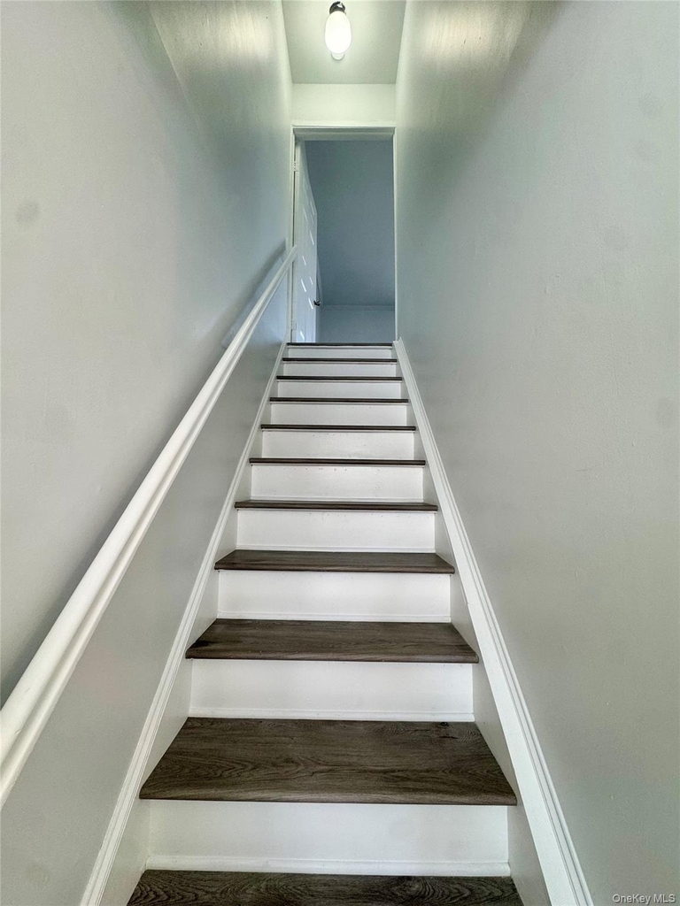 70 Burlington Avenue - Photo 8