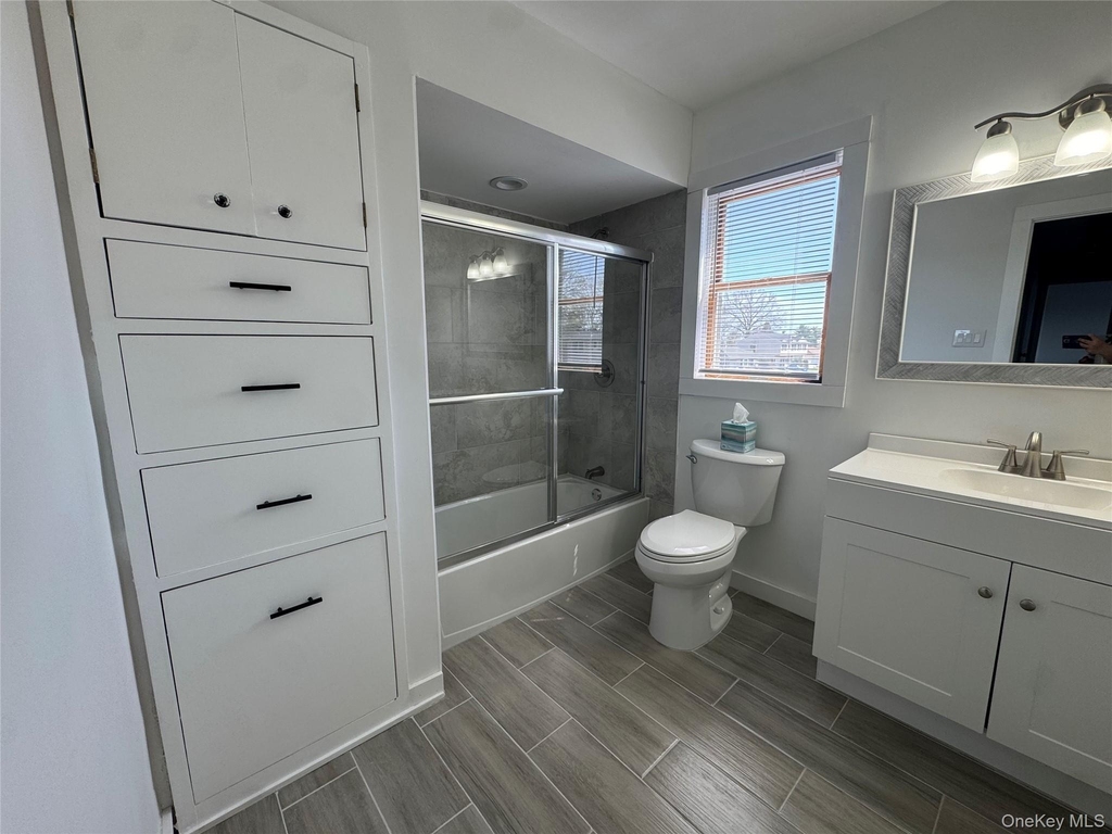 70 Burlington Avenue - Photo 4