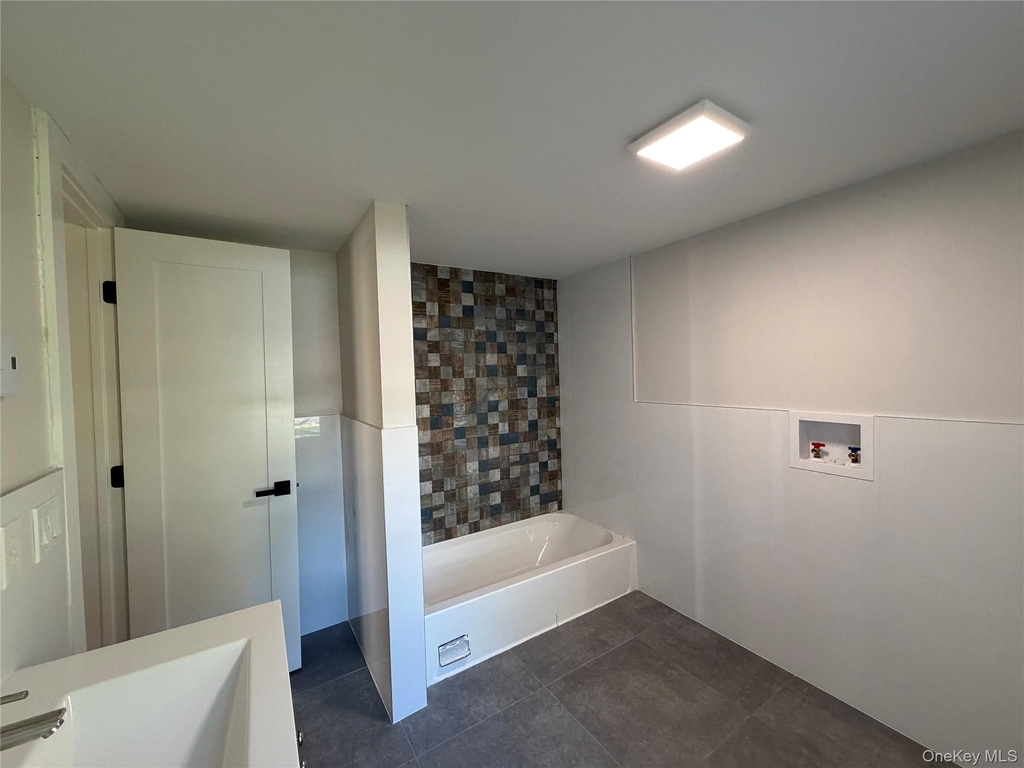 1445 Burlingham Road - Photo 18