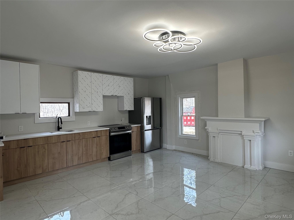1445 Burlingham Road - Photo 1