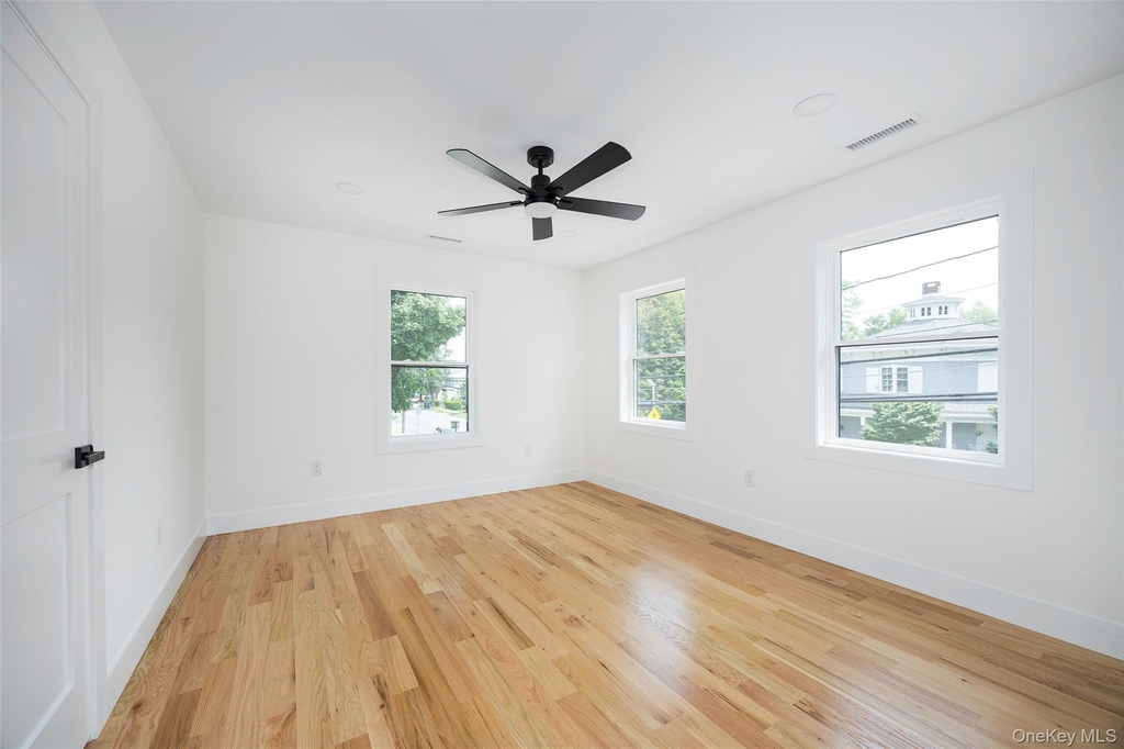 7441 S Broadway - Photo 24