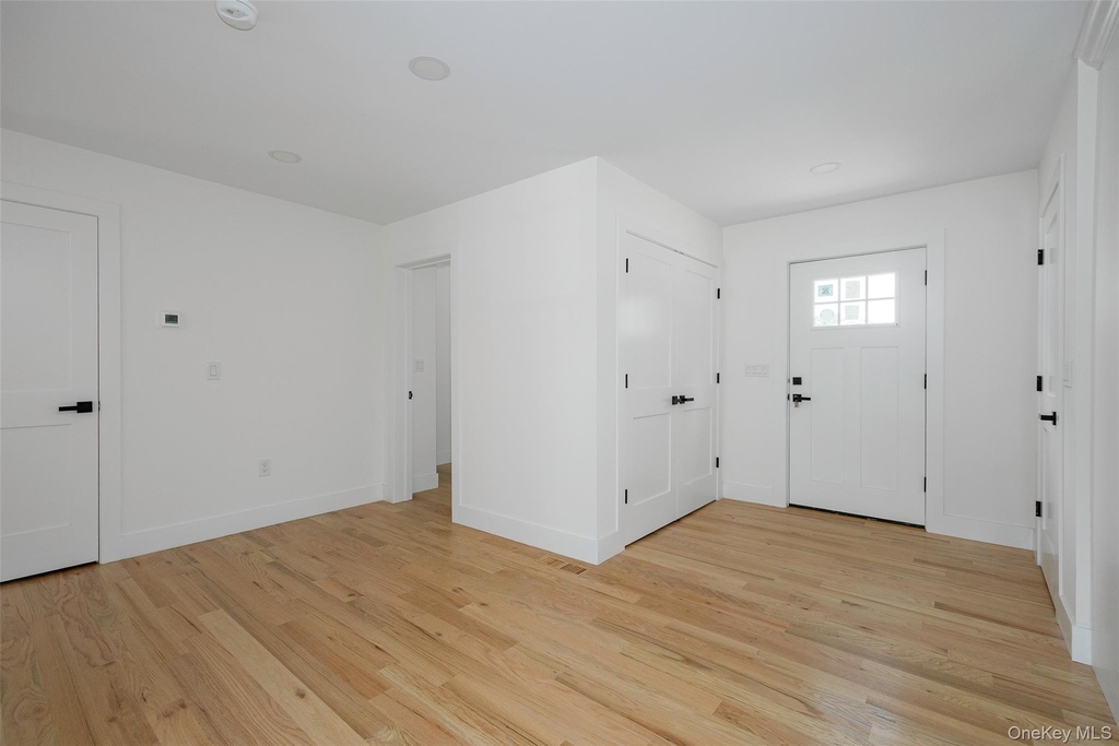 7441 S Broadway - Photo 16