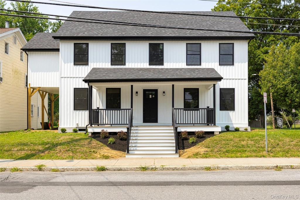 7441 S Broadway - Photo 0