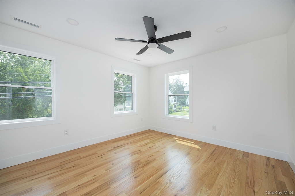 7441 S Broadway - Photo 22