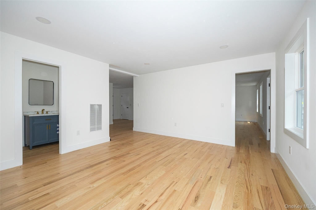 7441 S Broadway - Photo 10