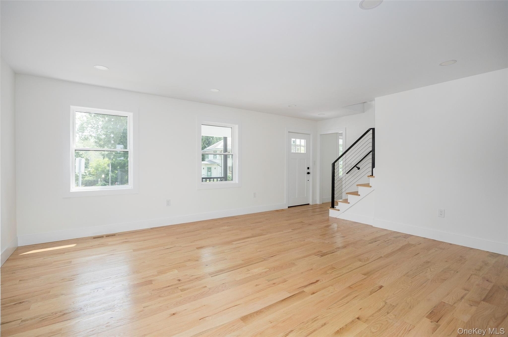 7441 S Broadway - Photo 8