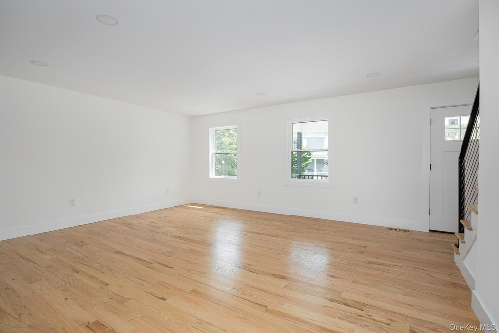 7441 S Broadway - Photo 9
