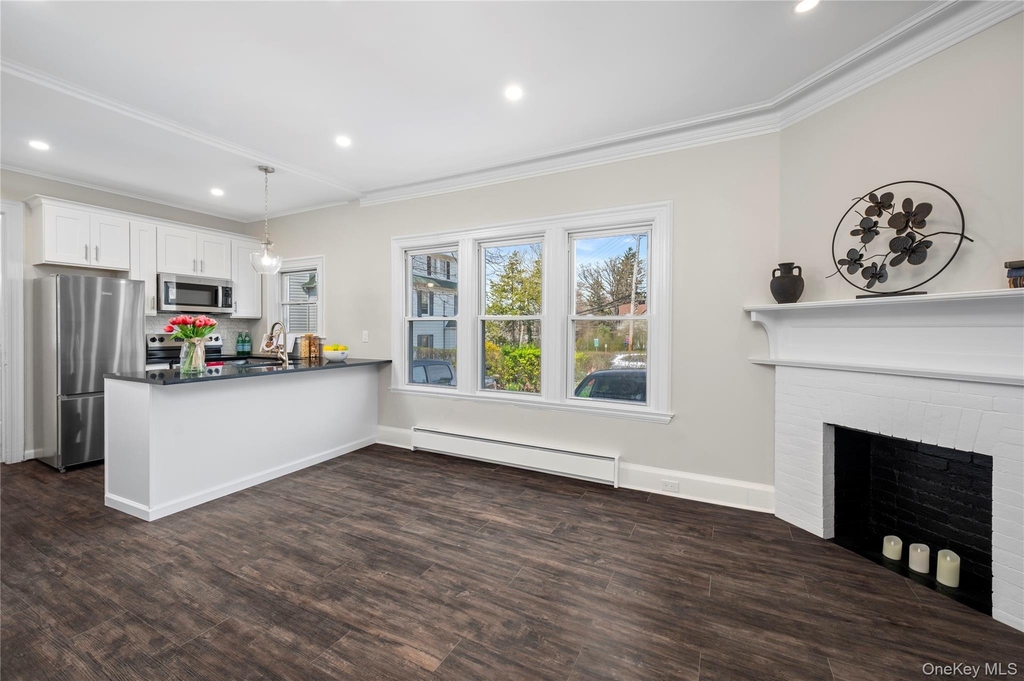 579 Broadway - Photo 5