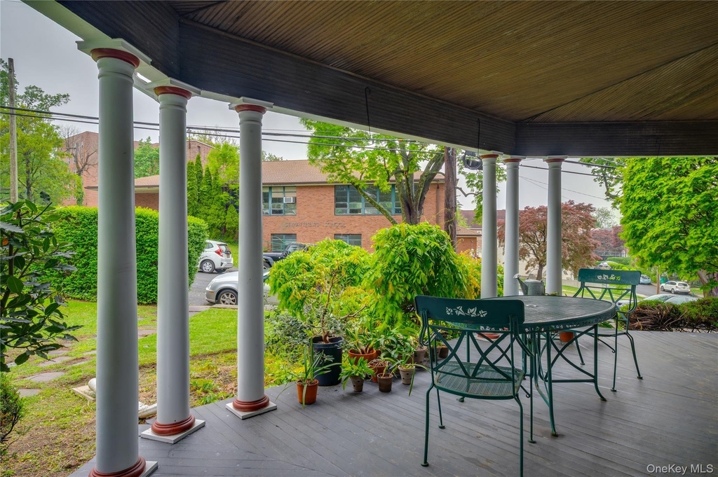 579 Broadway - Photo 14