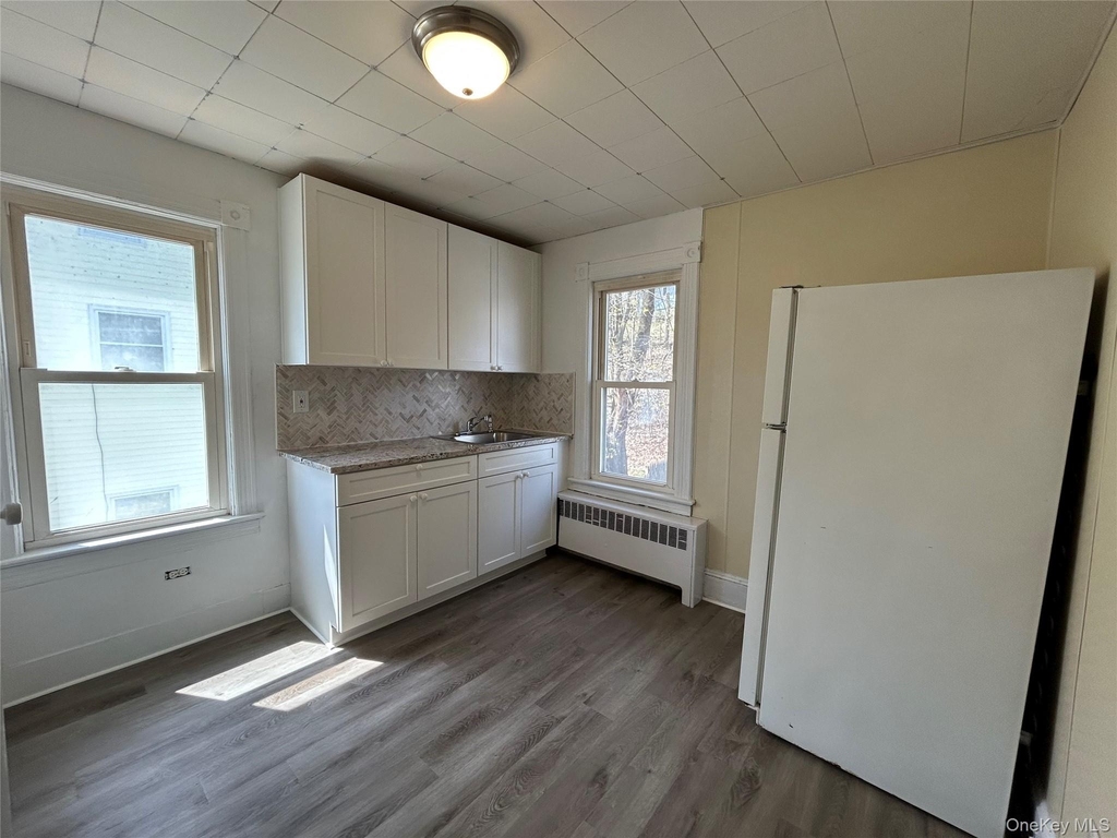 84 Orange Avenue - Photo 2