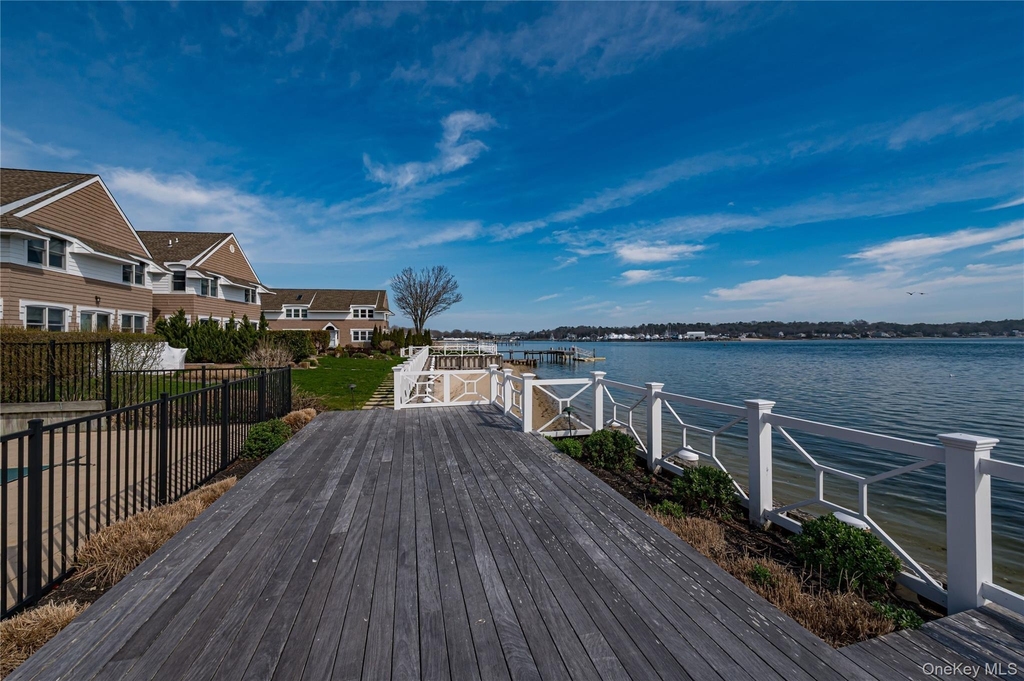 49 Canoe Place Road - Photo 22