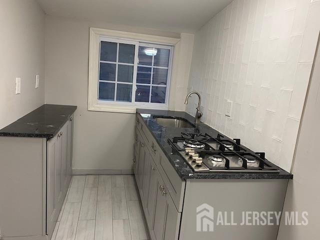 310 Somerset Street - Photo 0