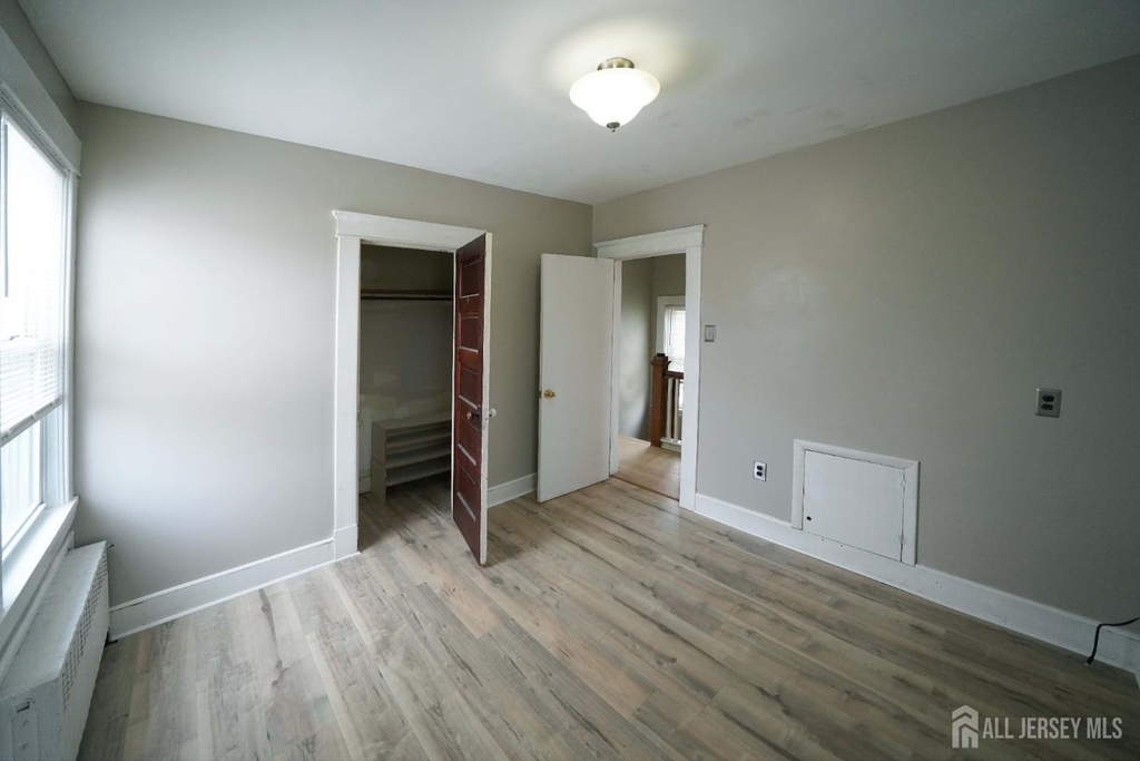 211 S 11 Avenue - Photo 5