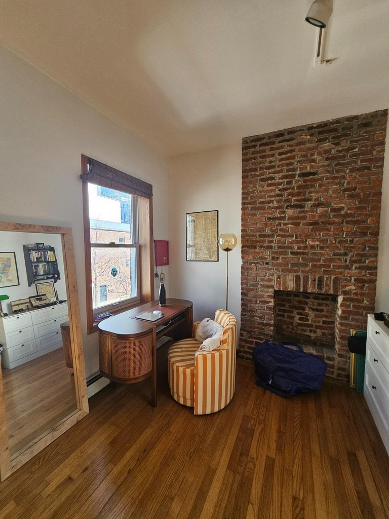 362 Carroll Street - Photo 2