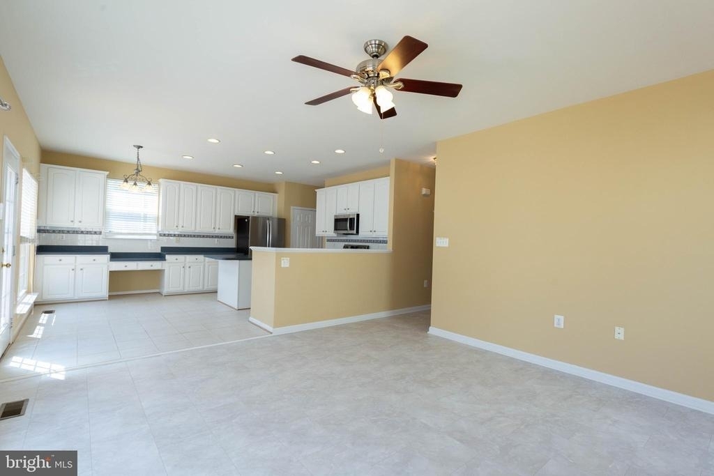 341 Bullskin Street - Photo 10
