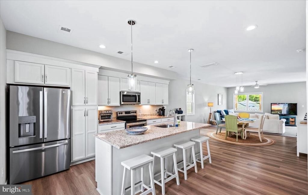 221 Wilder Avenue - Photo 4