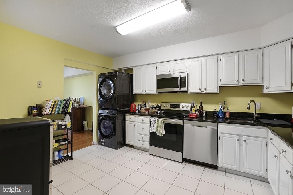 3713 S George Mason Drive - Photo 11