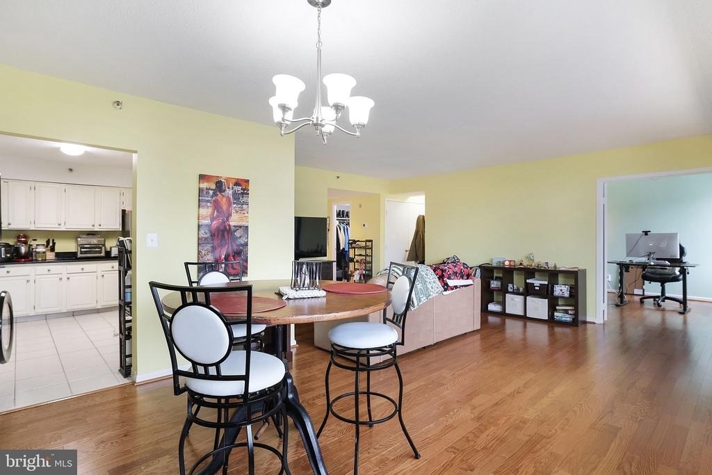 3713 S George Mason Drive - Photo 5