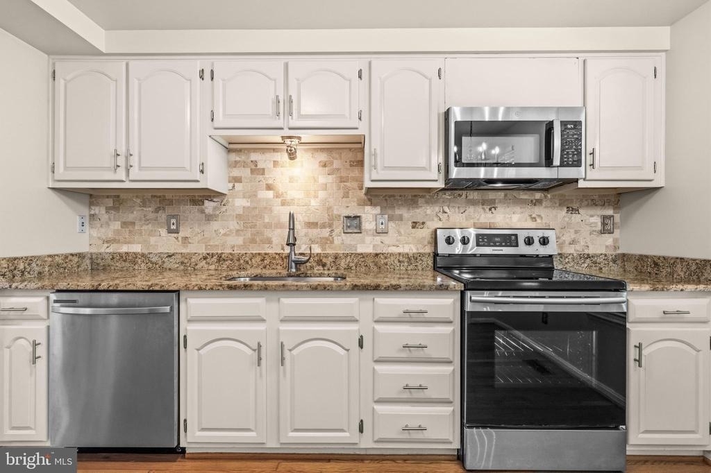 8931 Park Forest Drive - Photo 8