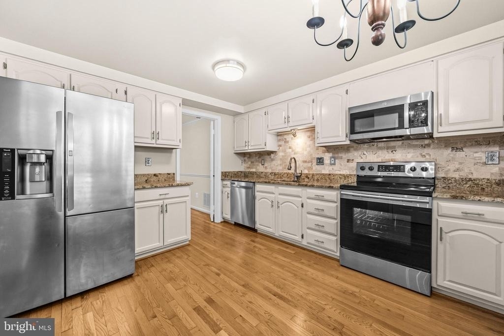 8931 Park Forest Drive - Photo 6