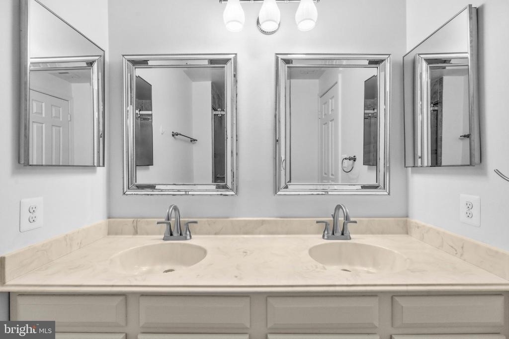 8931 Park Forest Drive - Photo 17