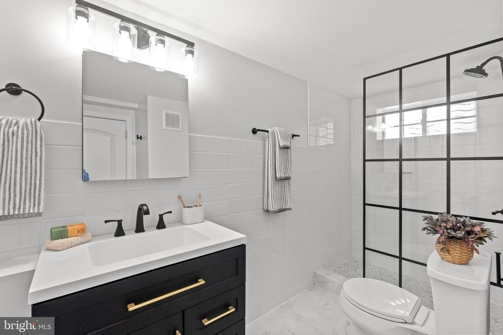 1700 Dewitt Avenue - Photo 13