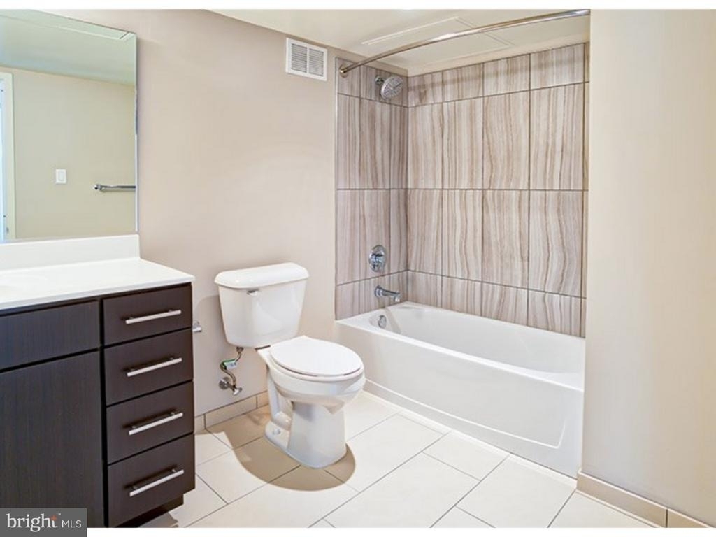 1815 John F Kennedy Boulevard - Photo 5