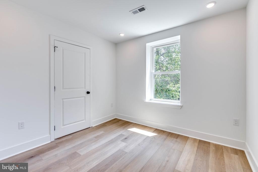 4220 Baltimore Avenue - Photo 10