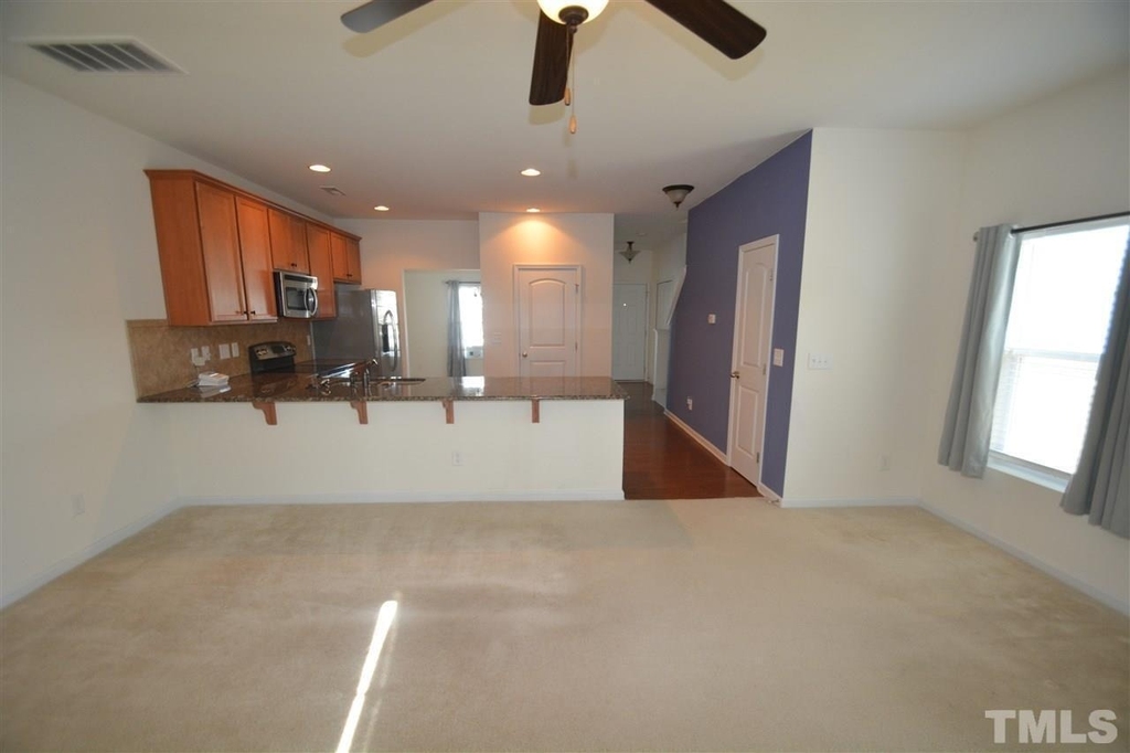 1304 Cozart Street - Photo 4