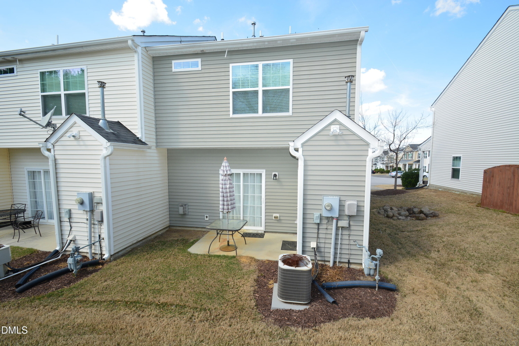 1304 Cozart Street - Photo 11