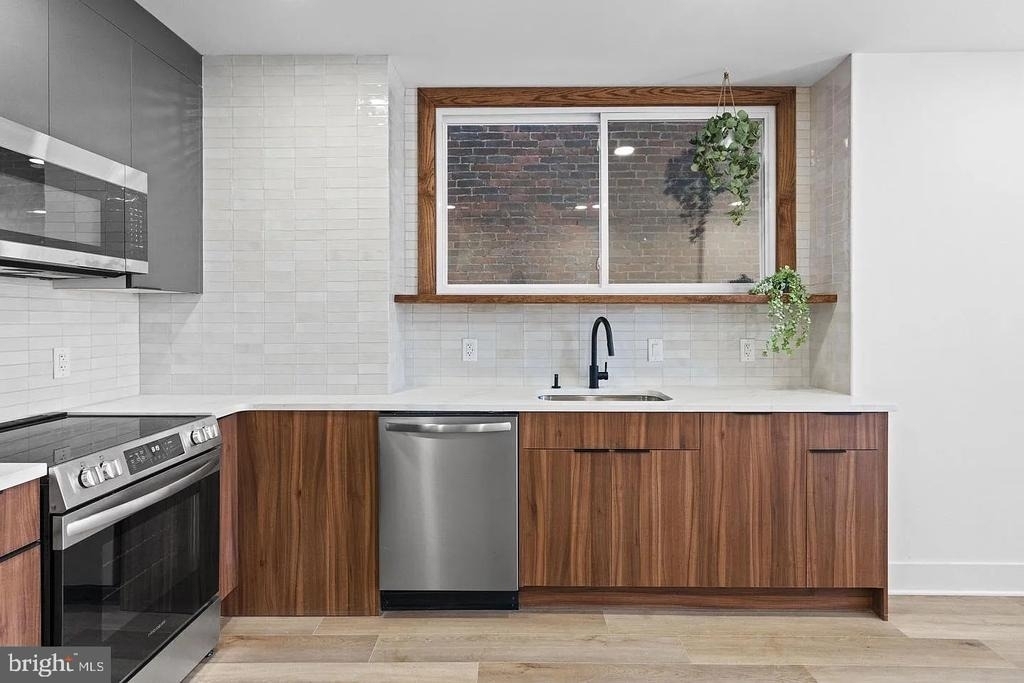 1502 S 52nd Street - Photo 3
