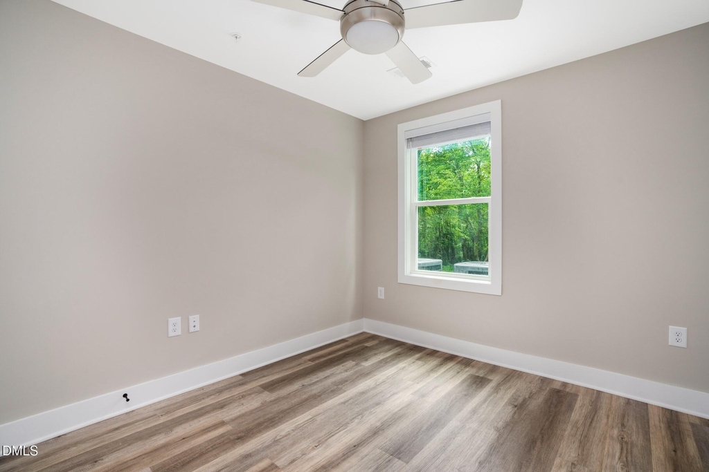 303 Linwood Street - Photo 15