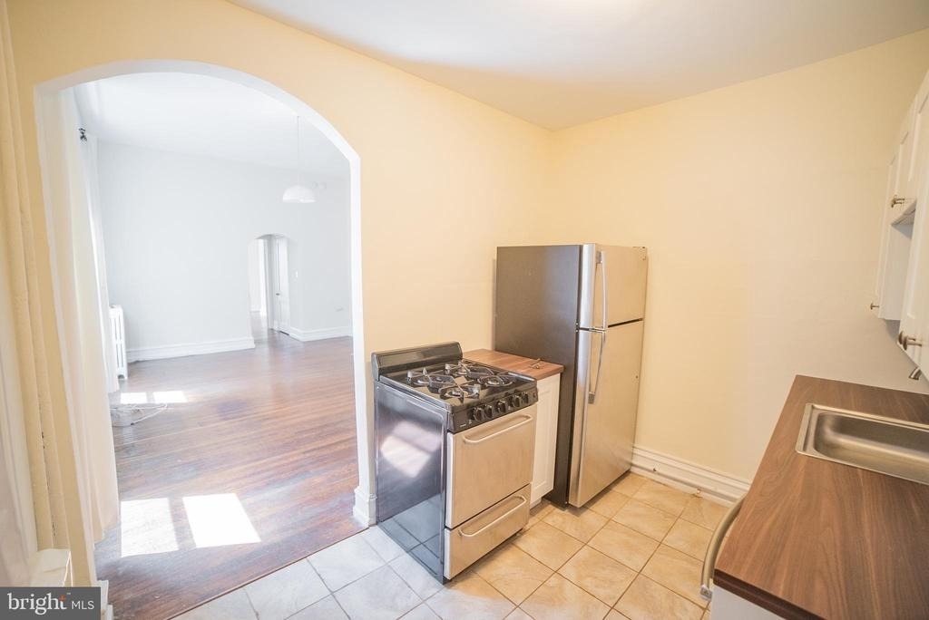 2124 Spruce Street - Photo 9