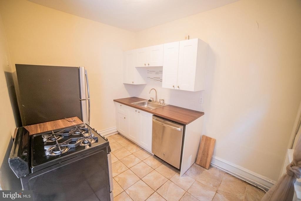 2124 Spruce Street - Photo 8