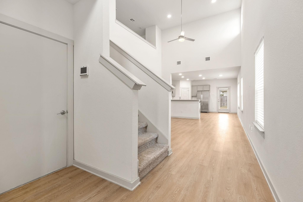117 New Hampton Way - Photo 3