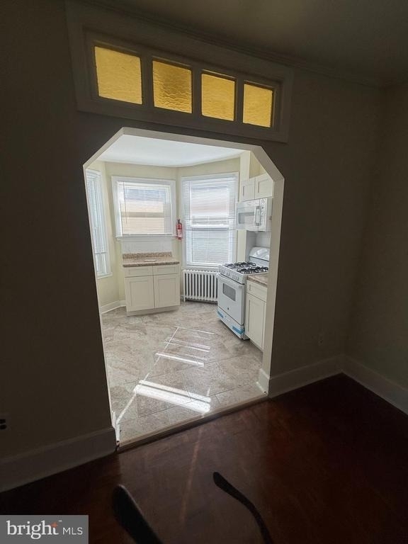540 E Johnson Street - Photo 2