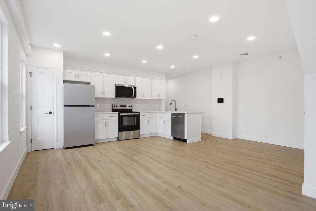 100 W Front Street - Photo 5